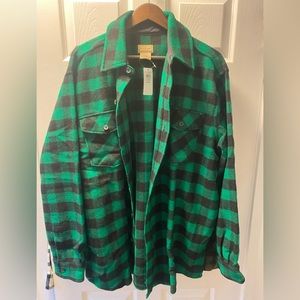 Mens L.L. Bean classic wool Maine Guide shirt. XL. Green/black buffalo plaid.